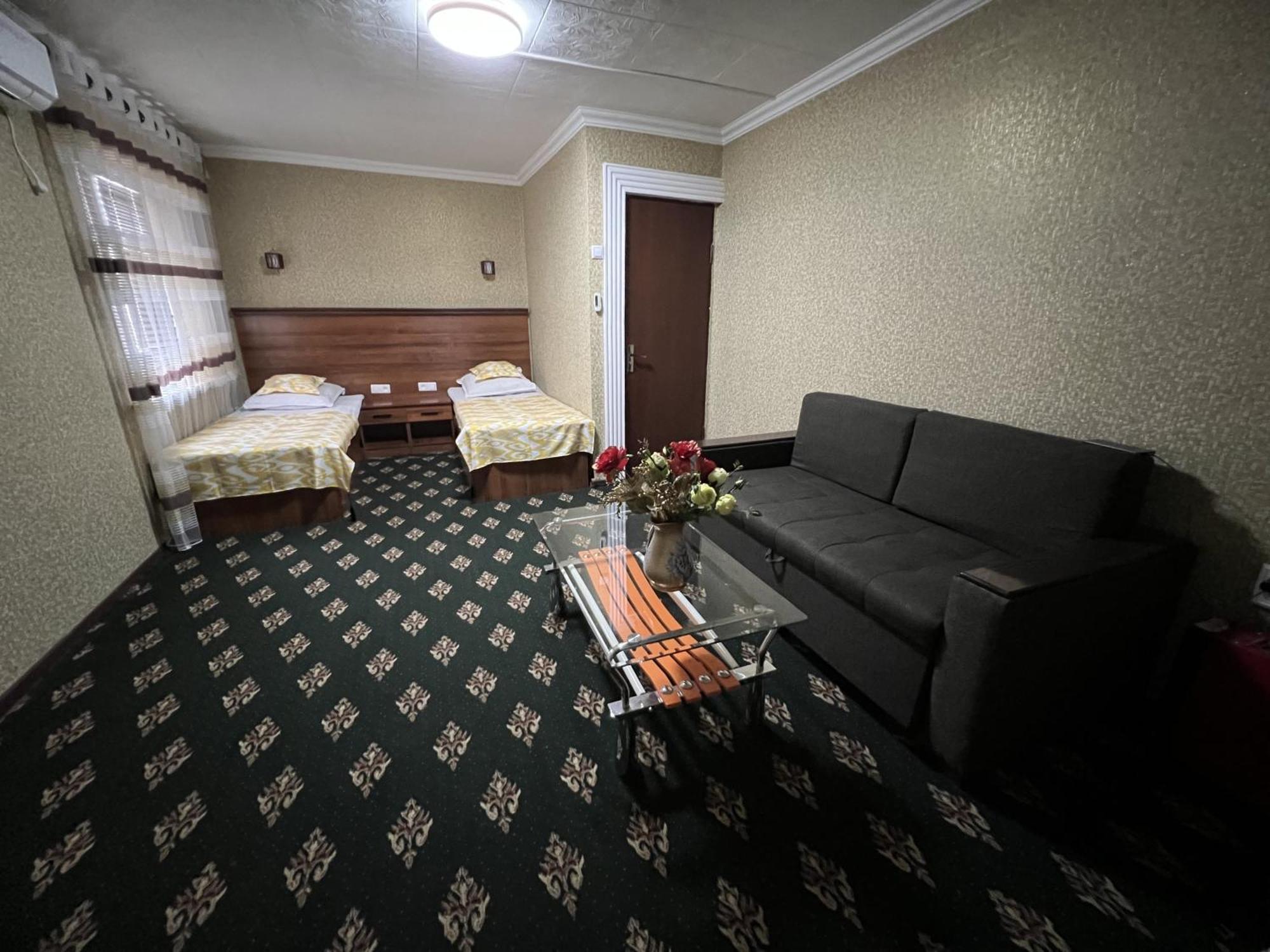 Status House 호텔 페르가나 외부 사진